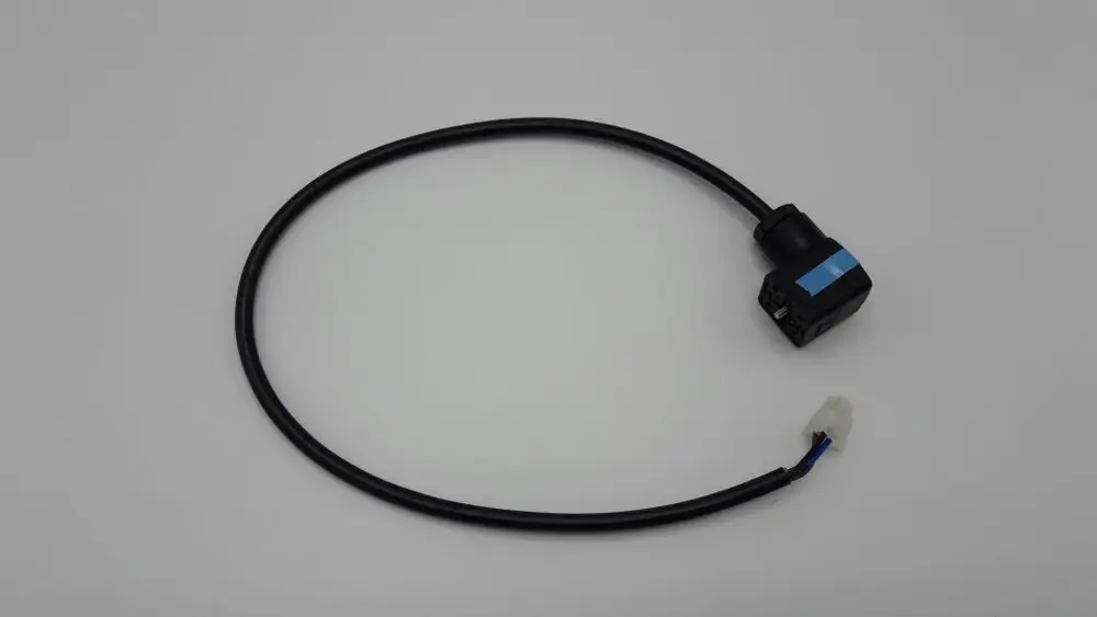 Kabel mit Steckverbindung, geeignet für Gasventile. Das Produkt stammt von der Marke Remeha und ist in einem einfachen, funktionalen Design gehalten.